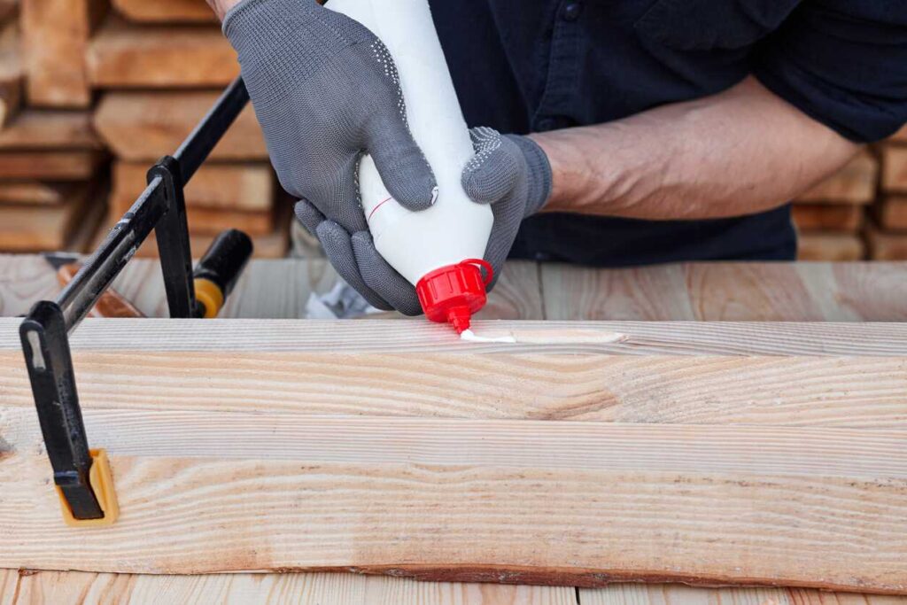 bonding-agents-glue-and-wood-filler